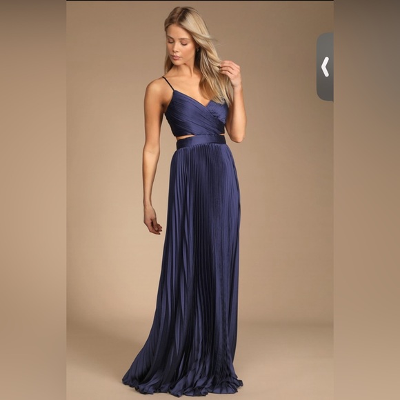Lulu’s Got the Glam Satin Navy Blue / Purple Pleated Cutout Maxi Dress NWOT M - Picture 5 of 13
